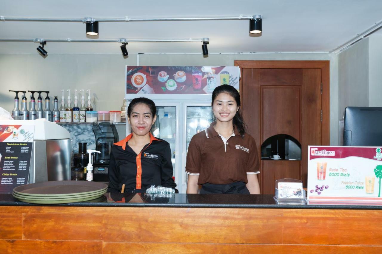 7 Days Premium Hotel Phnom Penh Exterior foto